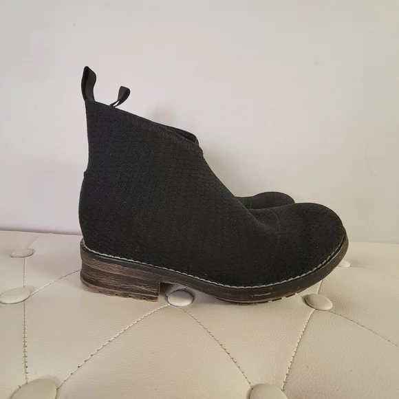 Barcelona Ankle Boot Black Charleston Shoe Co Size 8 - Picture 6 of 9